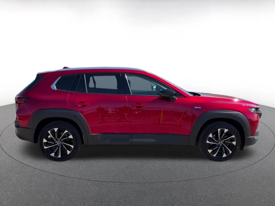 2025 Mazda CX-50 - Image 13 of 31