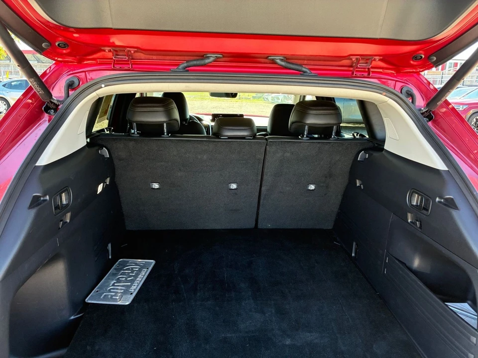 2025 Mazda CX-50 - Image 30 of 31
