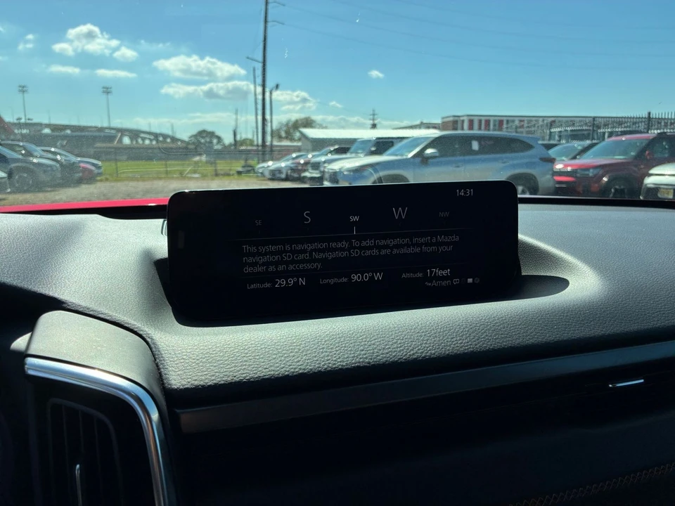 2025 Mazda CX-50 - Image 16 of 31