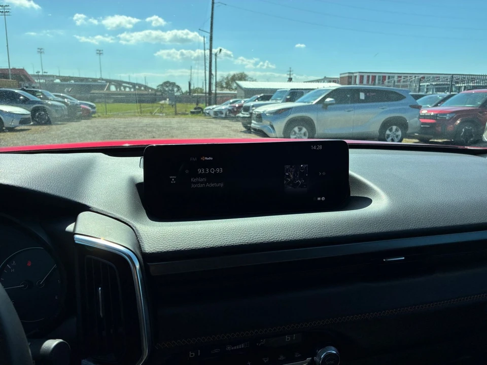 2025 Mazda CX-50 - Image 14 of 31