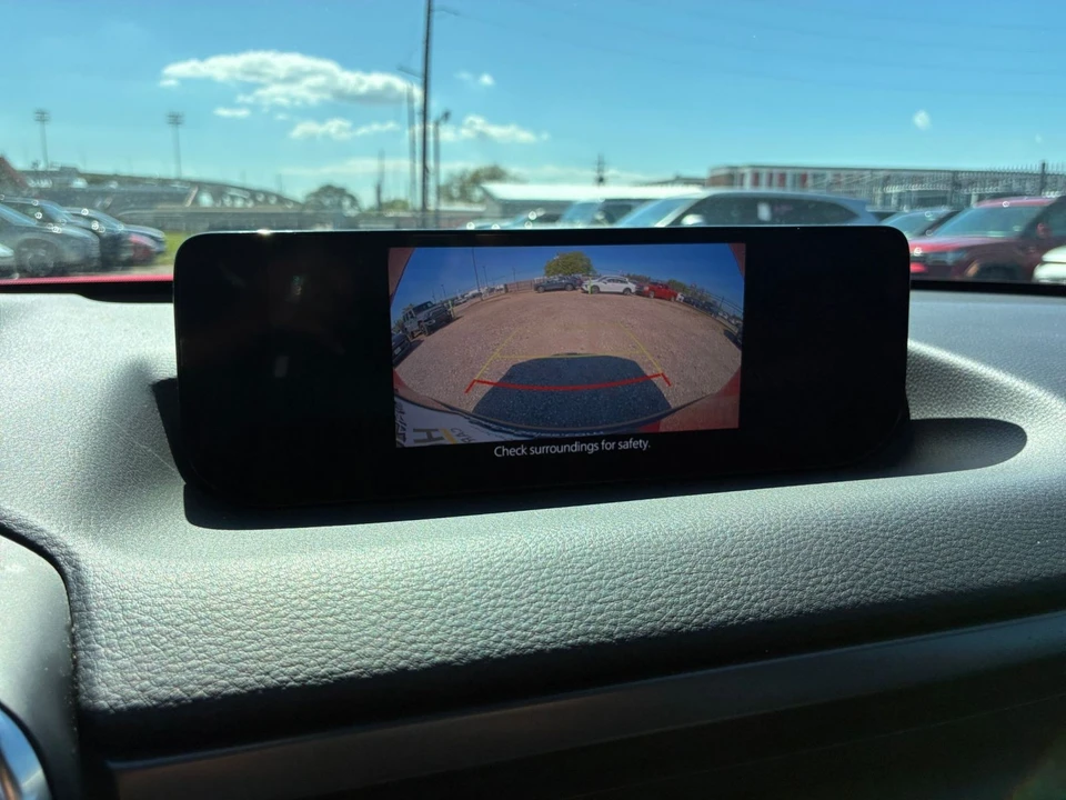 2025 Mazda CX-50 - Image 22 of 31