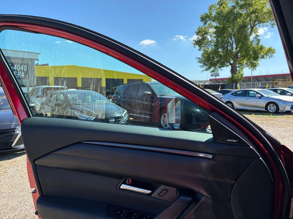 2025 Mazda CX-50 - Image 15 of 31