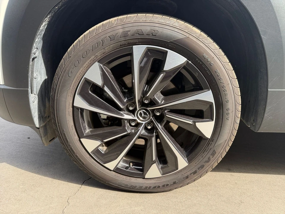 2025 Mazda CX-50 - Image 28 of 31