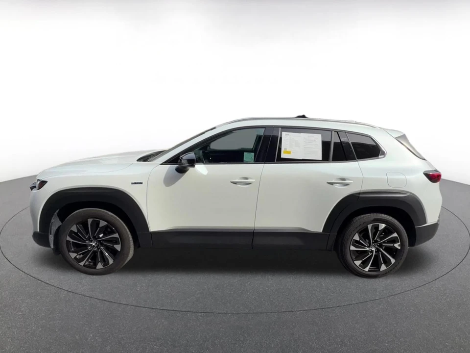 2025 Mazda CX-50 - Image 7 of 31