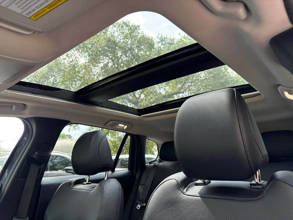 2025 Mazda CX-50 - Image 28 of 31
