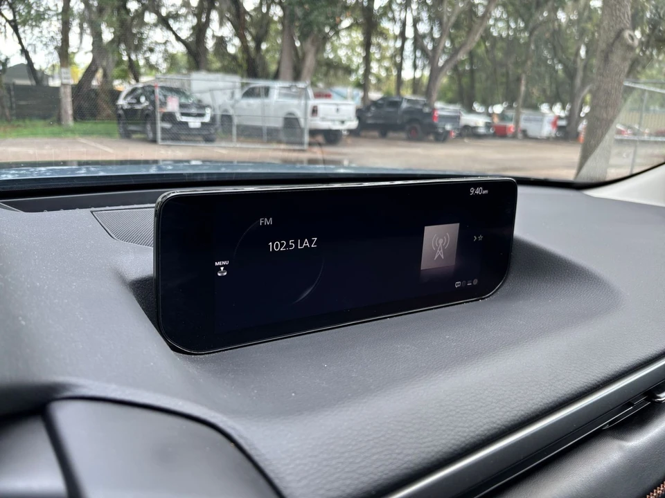 2025 Mazda CX-50 - Image 23 of 31