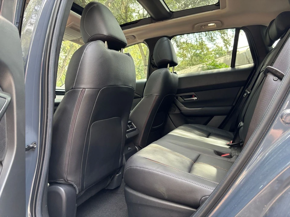 2025 Mazda CX-50 - Image 25 of 31