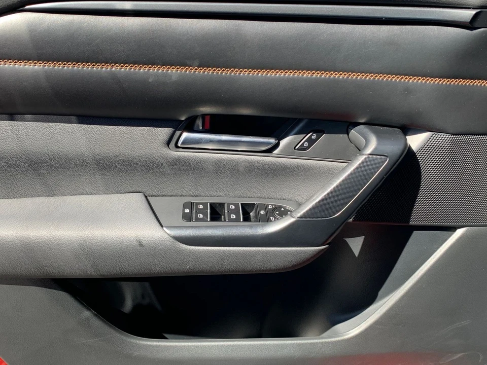 2025 Mazda CX-50 - Image 15 of 31