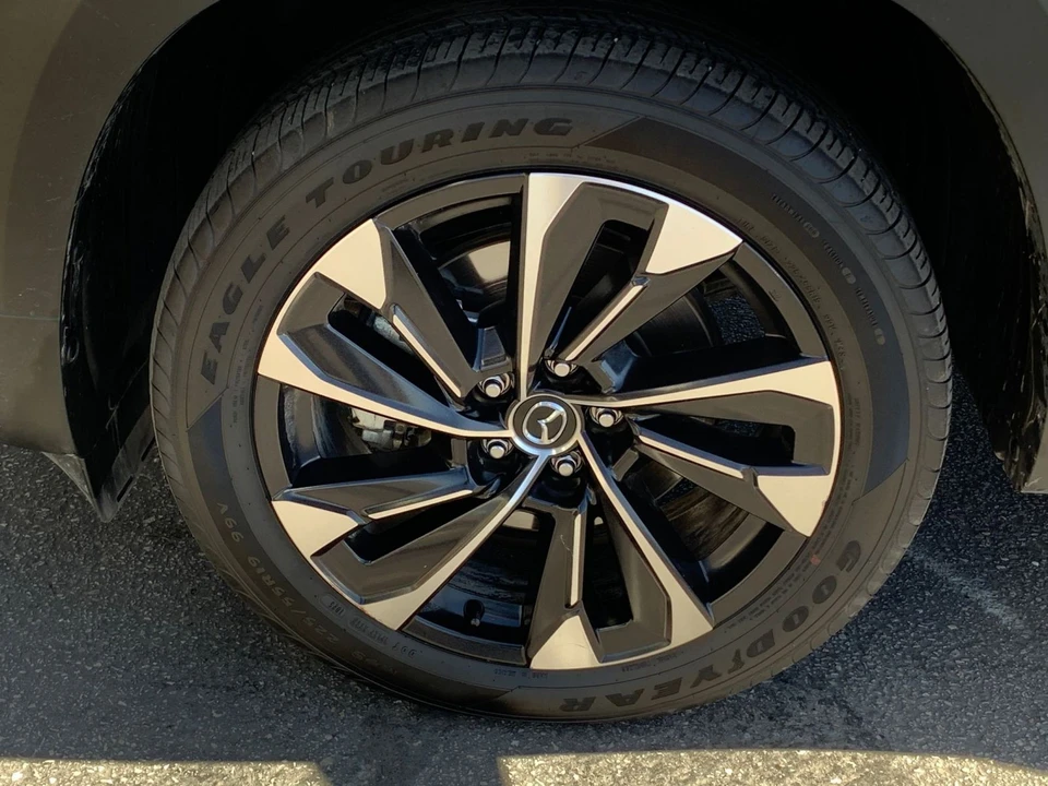 2025 Mazda CX-50 - Image 27 of 31