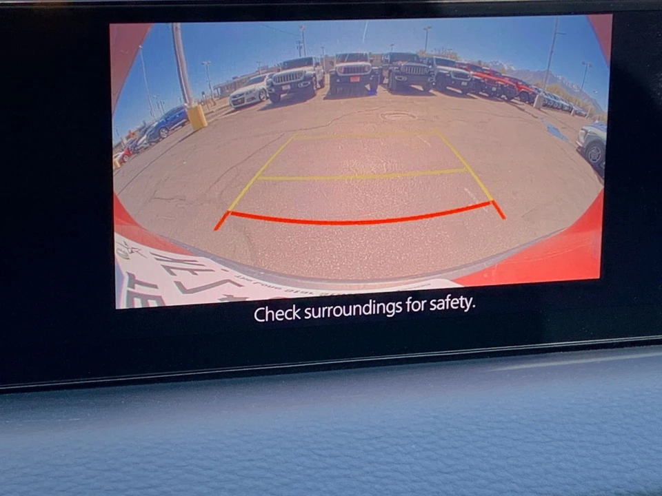 2025 Mazda CX-50 - Image 21 of 31