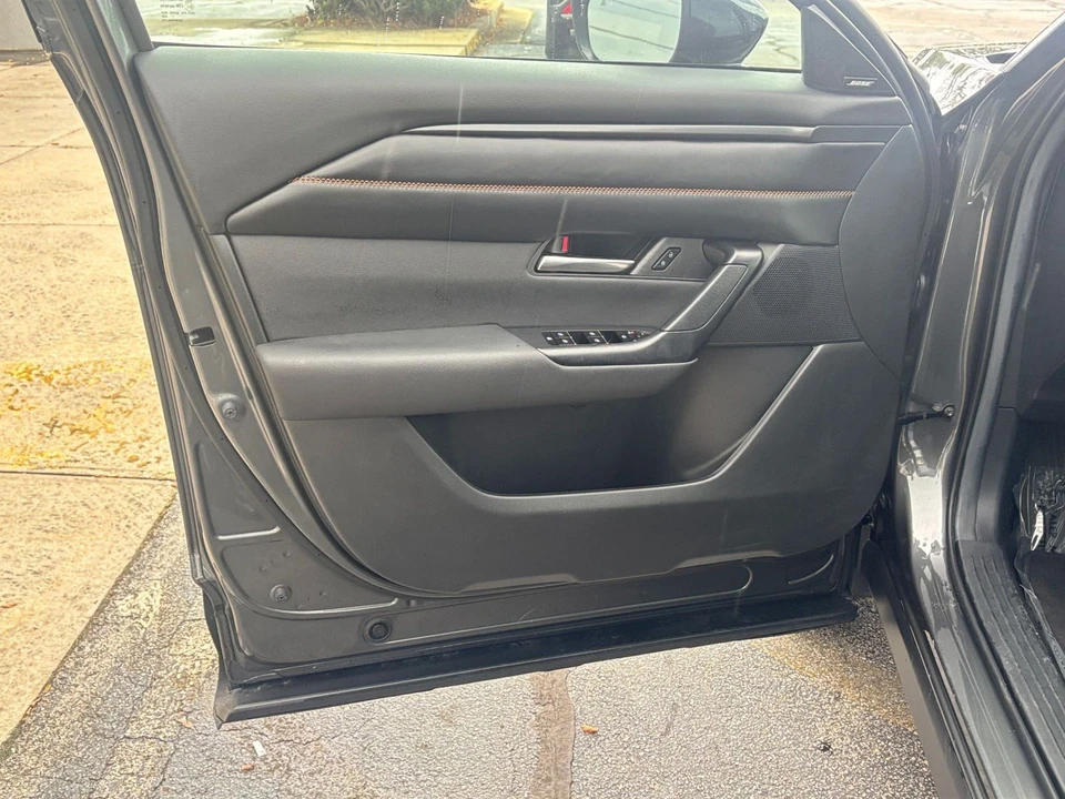 2025 Mazda CX-50 - Image 20 of 31