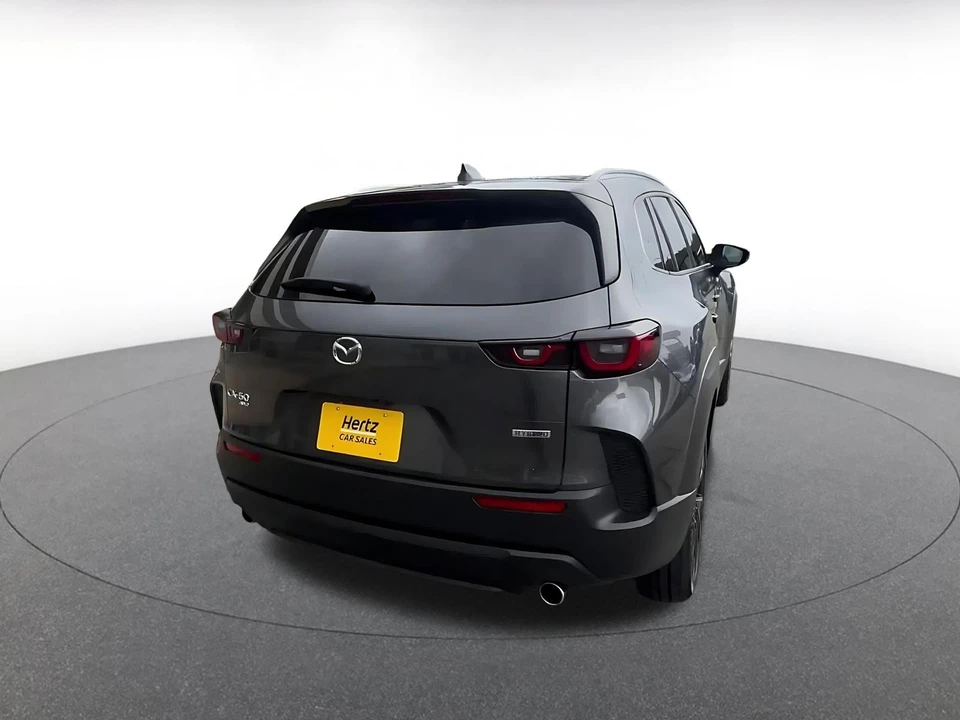 2025 Mazda CX-50 - Image 16 of 31