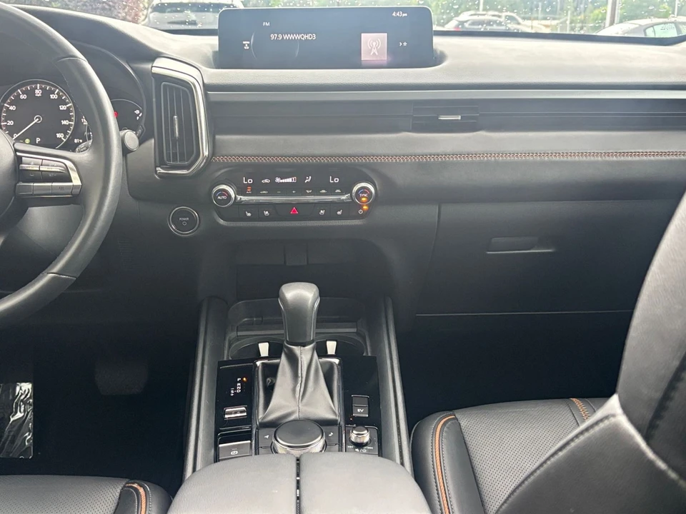 2025 Mazda CX-50 - Image 16 of 31