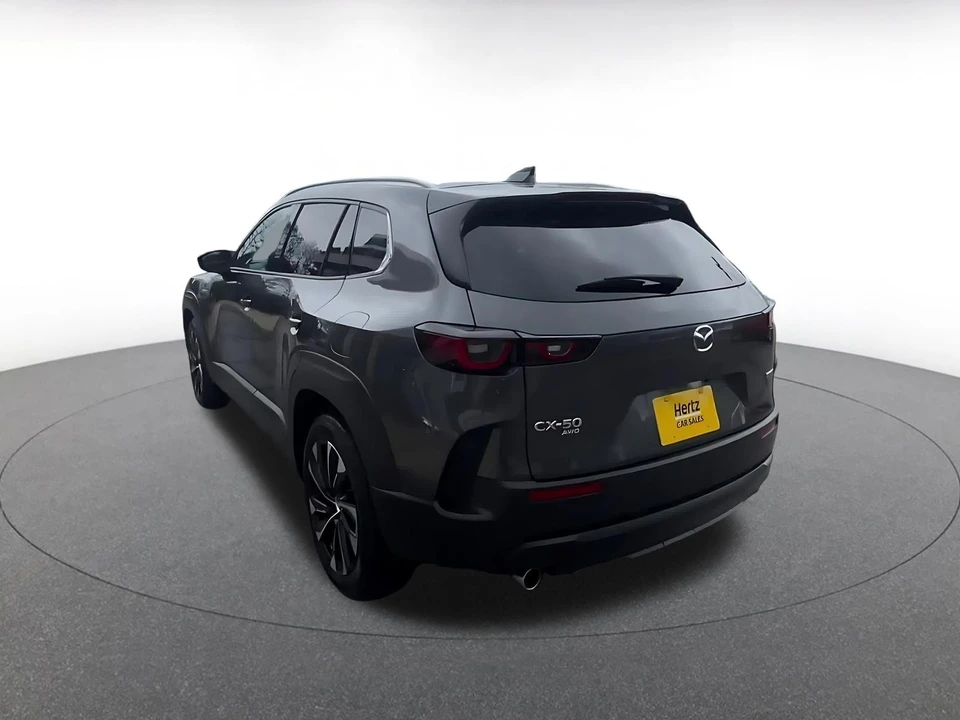 2025 Mazda CX-50 - Image 13 of 31