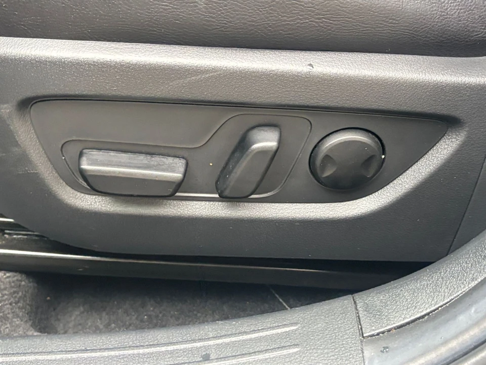 2025 Mazda CX-50 - Image 24 of 31