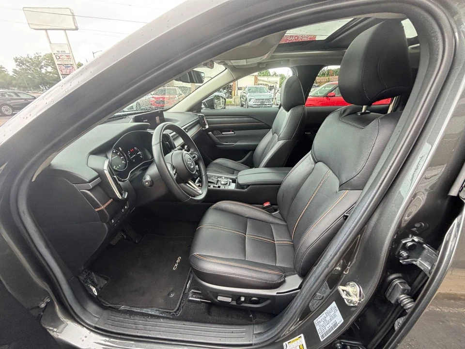 2025 Mazda CX-50 - Image 25 of 31
