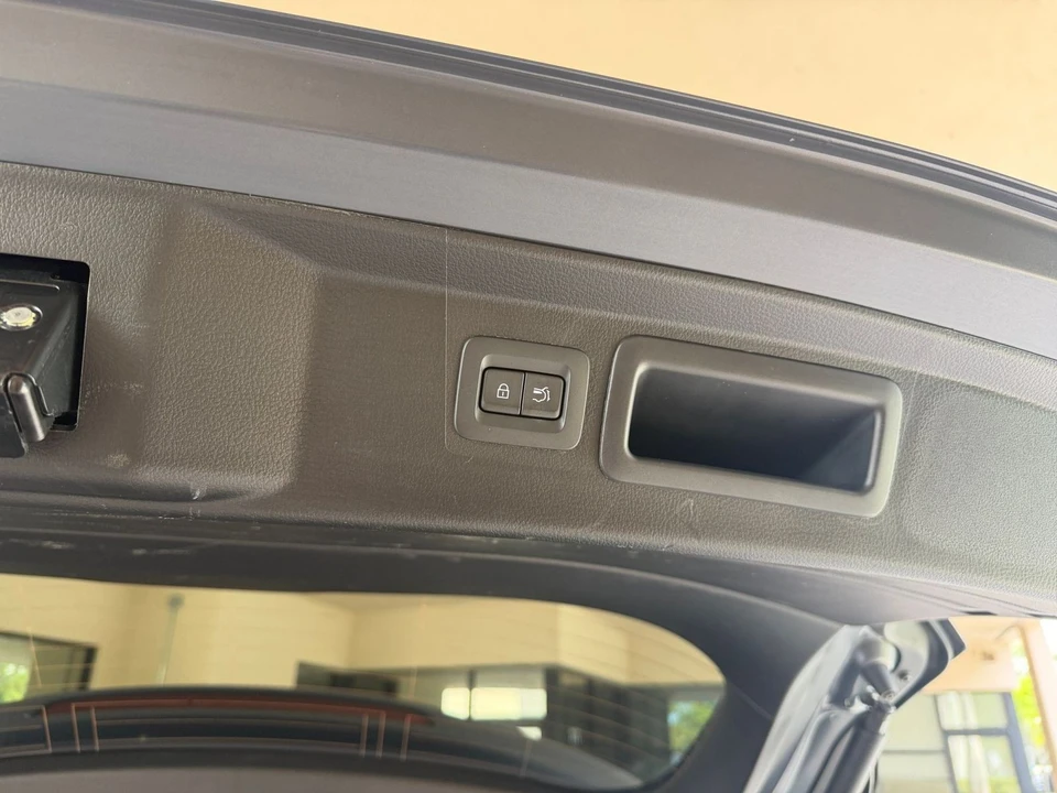 2025 Mazda CX-50 - Image 22 of 31