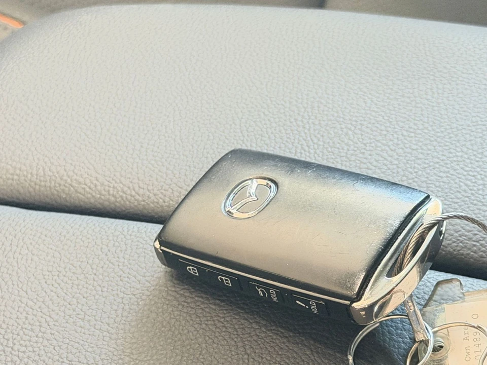 2025 Mazda CX-50 - Image 24 of 31