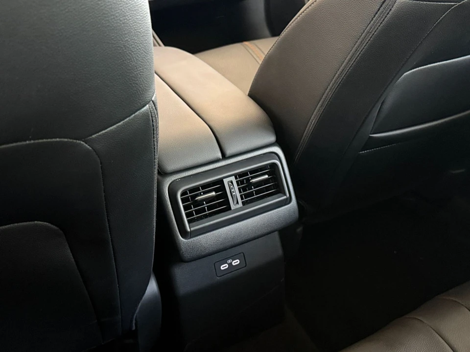 2025 Mazda CX-50 - Image 27 of 31