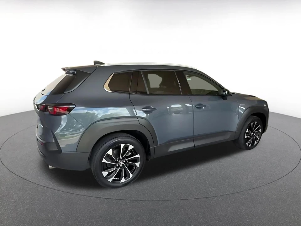 2025 Mazda CX-50 - Image 16 of 31