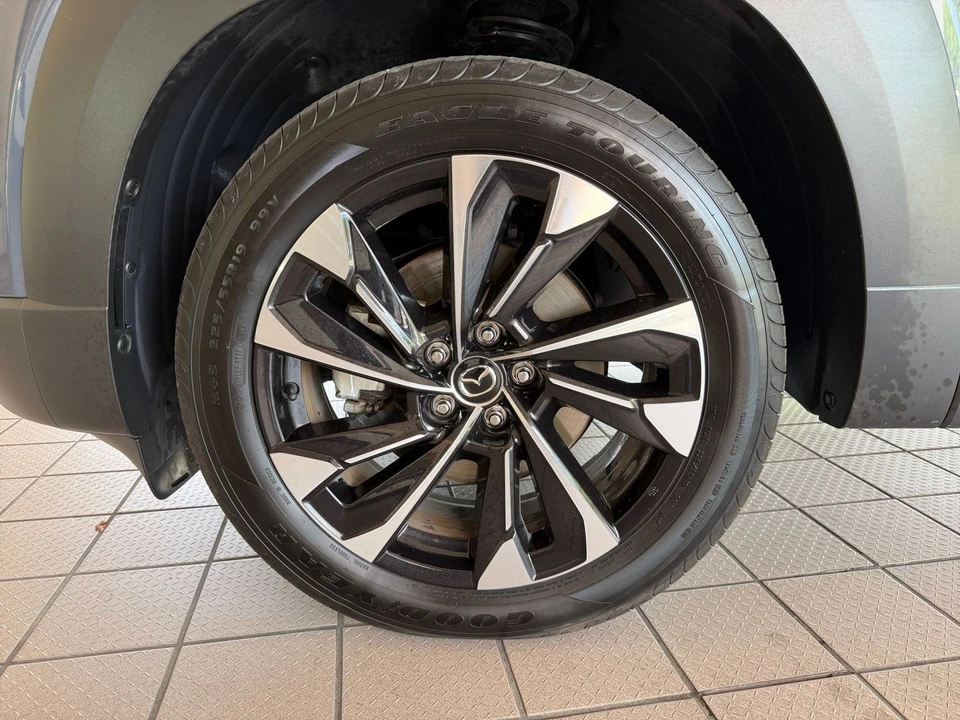 2025 Mazda CX-50 - Image 30 of 31