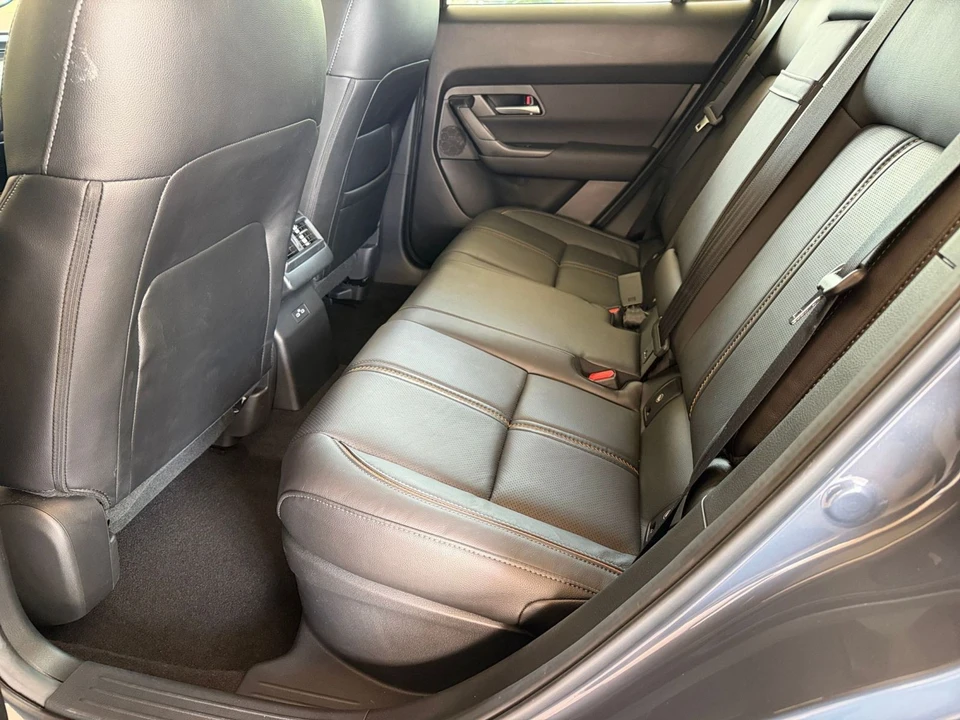 2025 Mazda CX-50 - Image 25 of 31