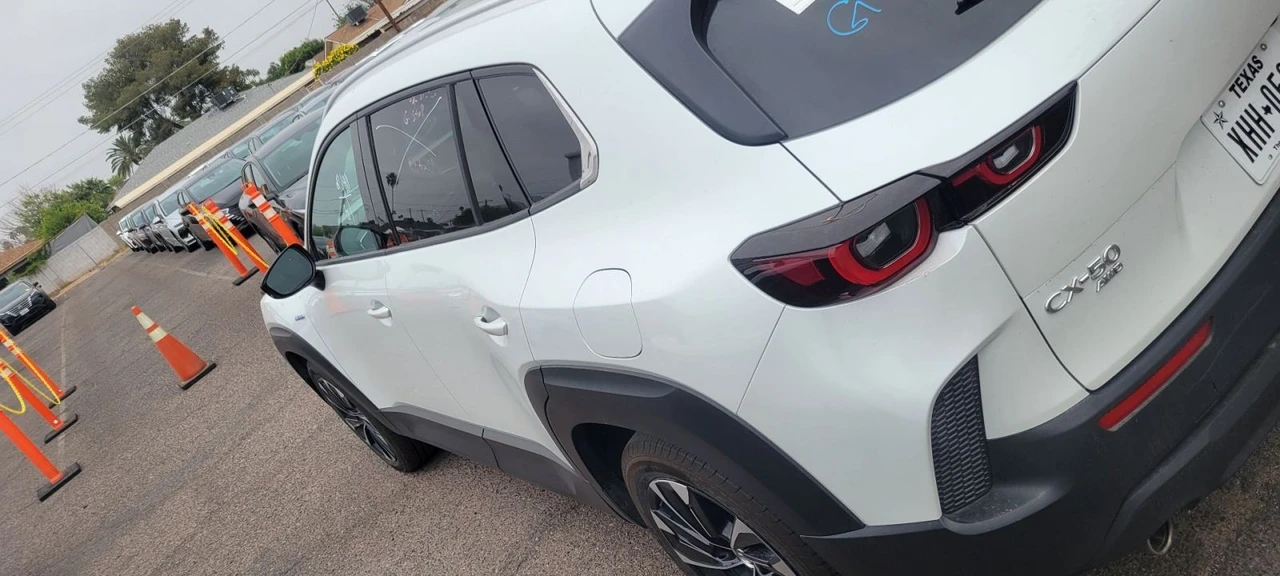 2025 Mazda CX-50 - Image 5 of 18