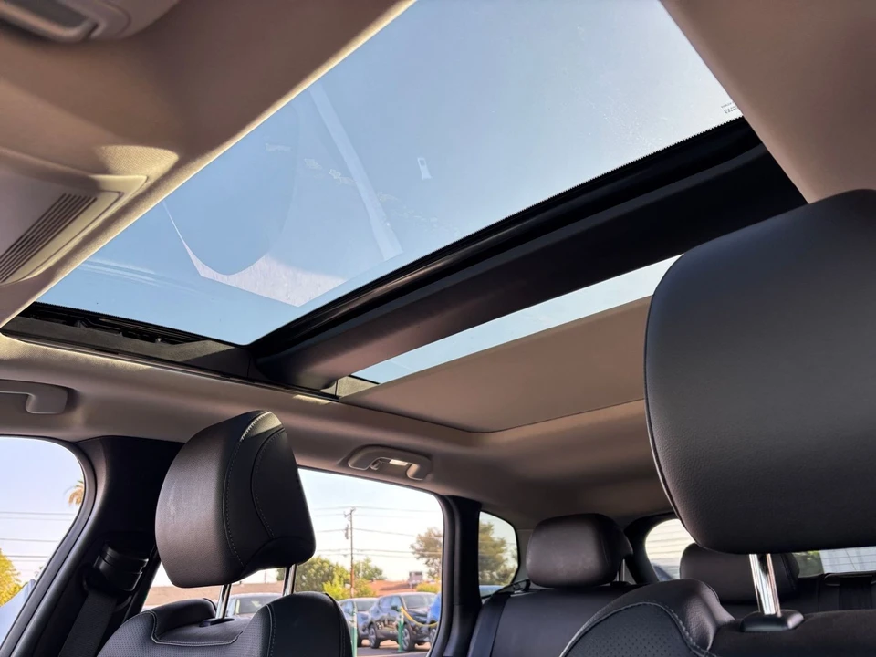 2025 Mazda CX-50 - Image 27 of 31