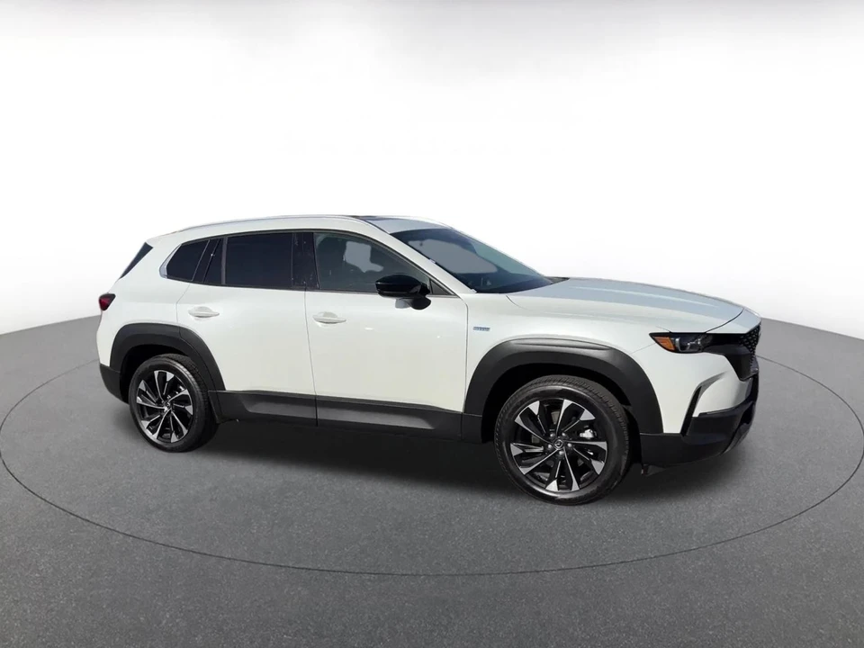 2025 Mazda CX-50 - Image 2 of 31