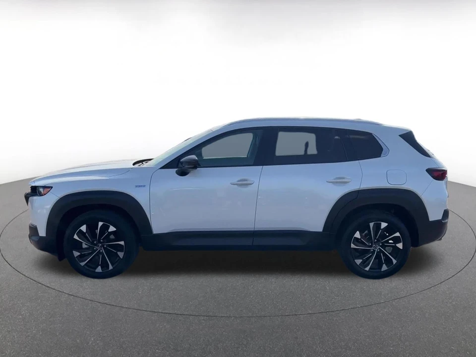 2025 Mazda CX-50 - Image 8 of 31