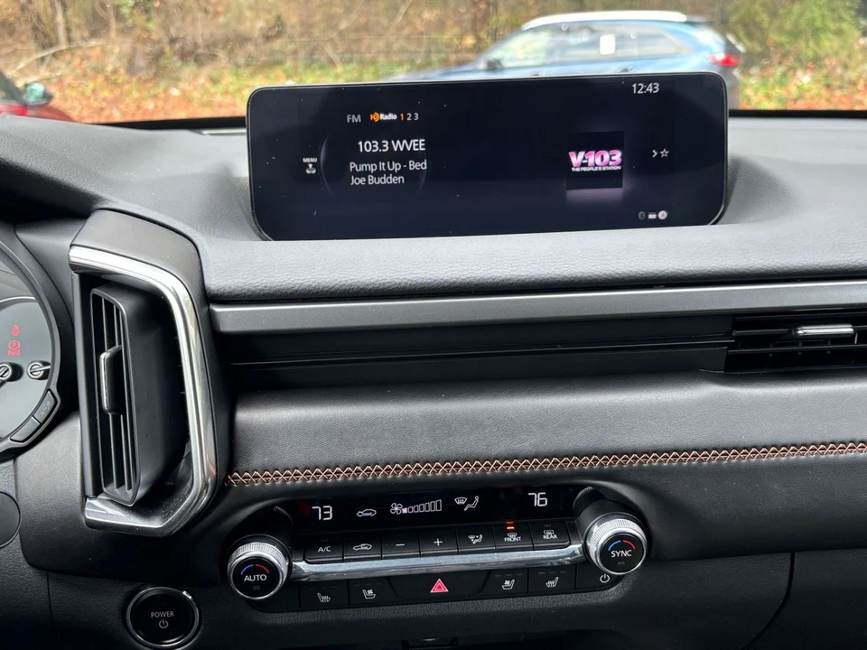 2025 Mazda CX-50 - Image 16 of 31