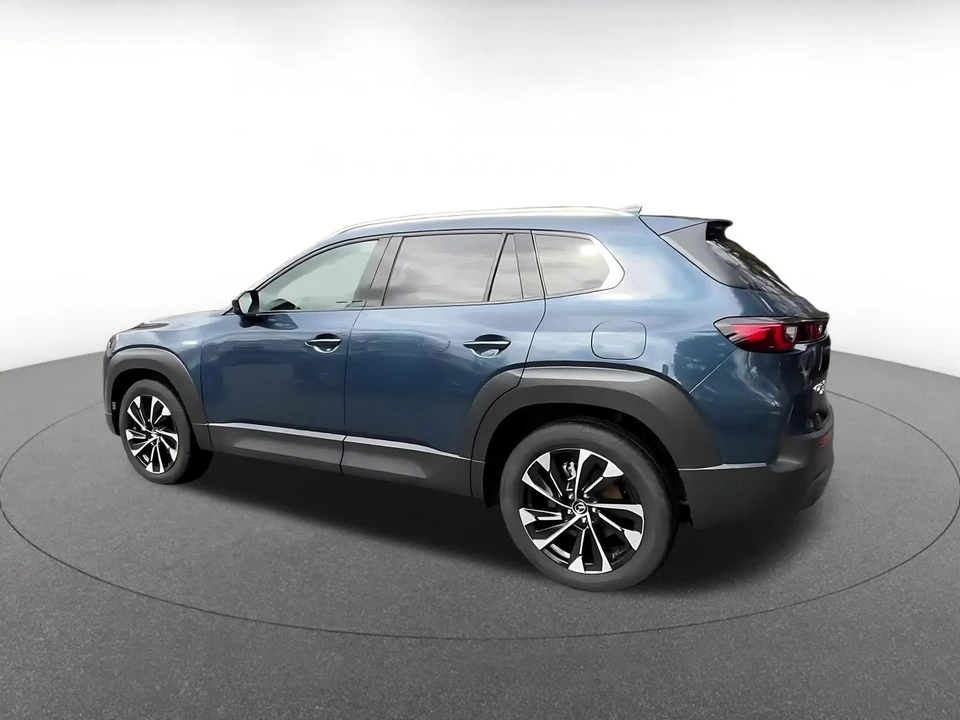 2025 Mazda CX-50 - Image 8 of 31