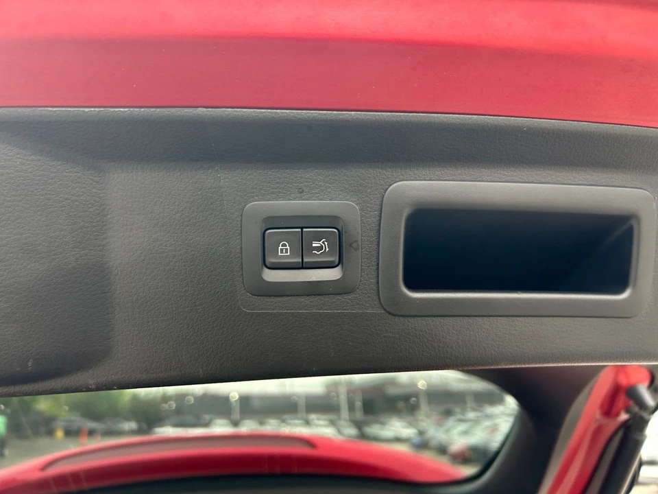 2025 Mazda CX-50 - Image 21 of 31