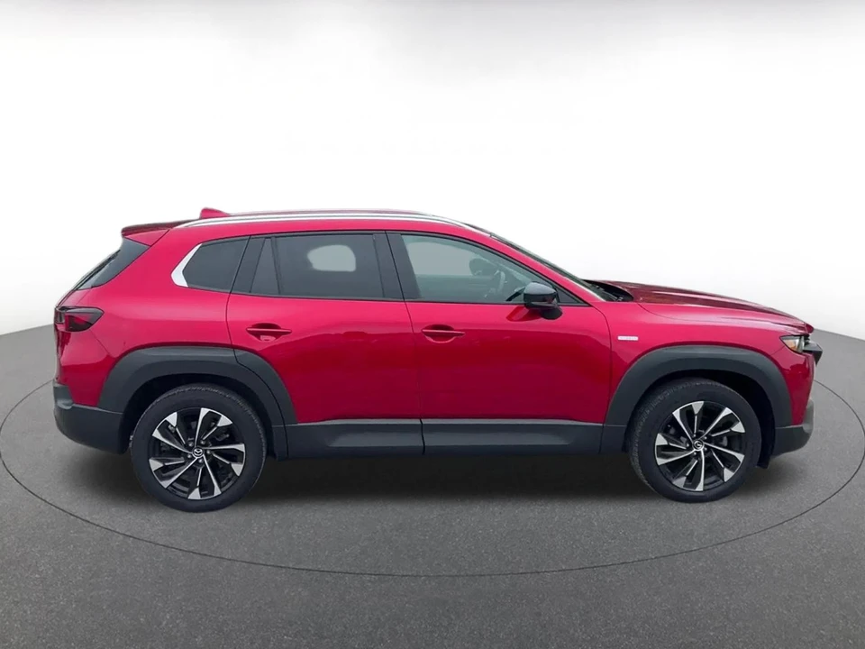 2025 Mazda CX-50 - Image 17 of 31