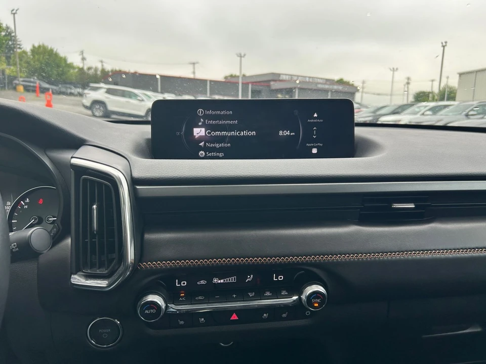 2025 Mazda CX-50 - Image 18 of 31