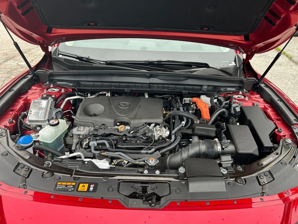 2025 Mazda CX-50 - Image 30 of 31