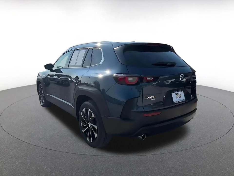 2025 Mazda CX-50 - Image 13 of 31