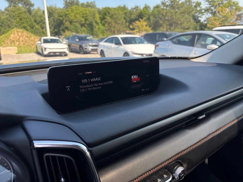 2025 Mazda CX-50 - Image 23 of 31
