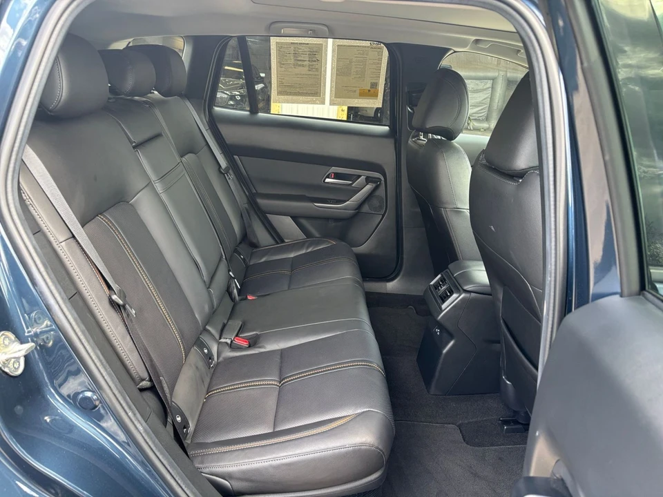 2025 Mazda CX-50 - Image 22 of 31