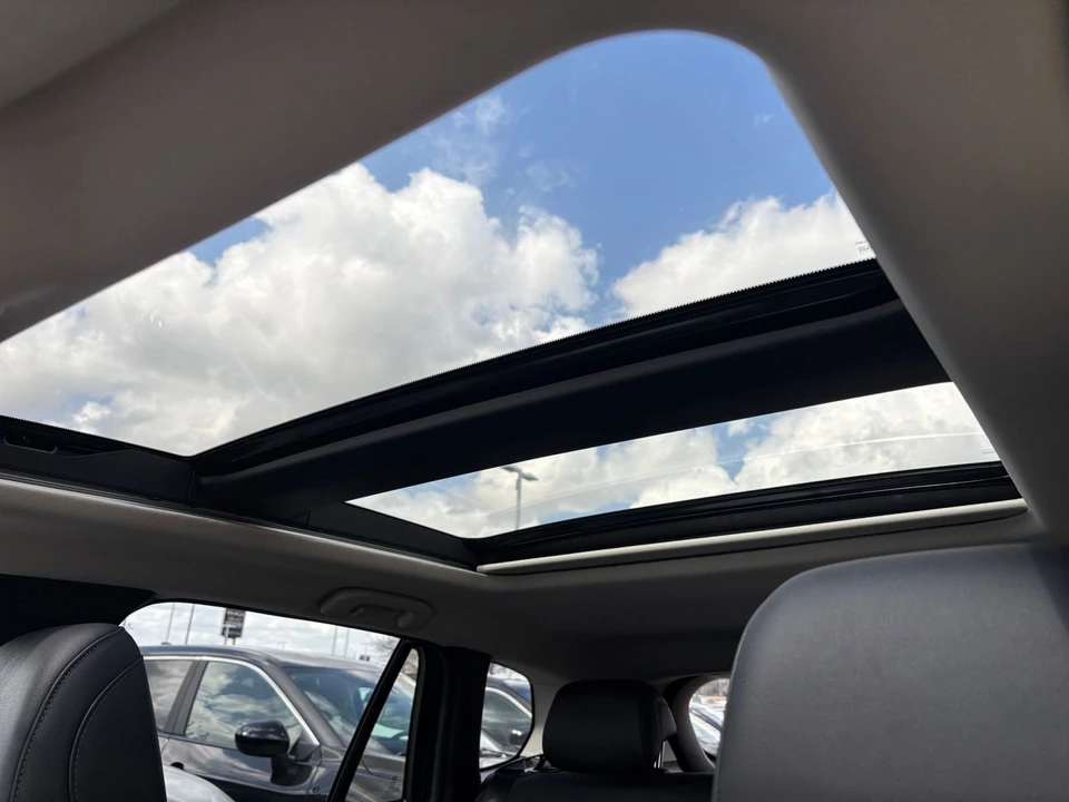 2025 Mazda CX-50 - Image 25 of 31