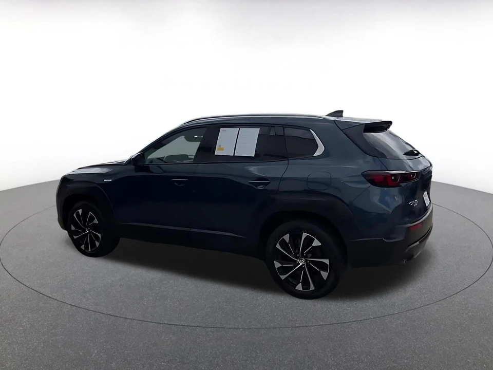 2025 Mazda CX-50 - Image 8 of 31