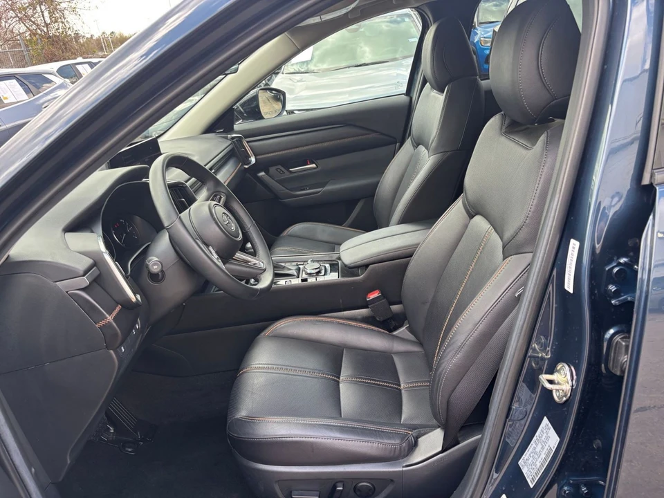 2025 Mazda CX-50 - Image 23 of 31