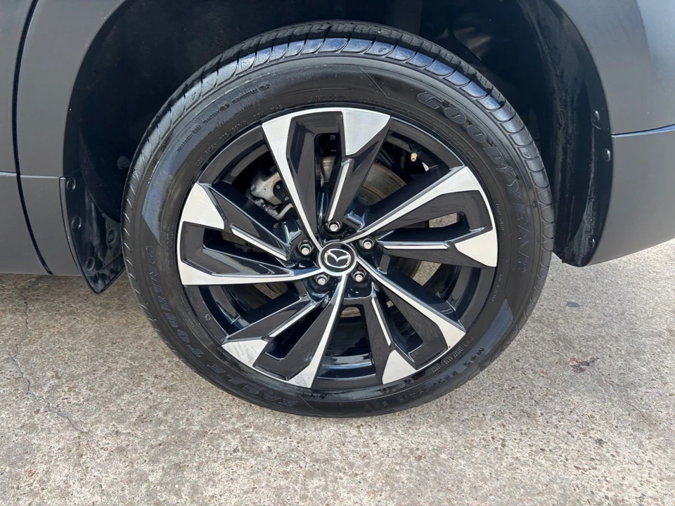 2025 Mazda CX-50 - Image 27 of 31