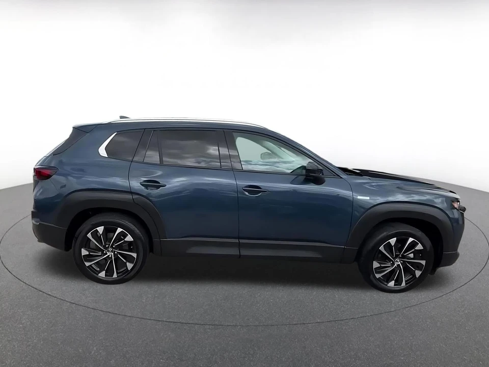 2025 Mazda CX-50 - Image 13 of 31
