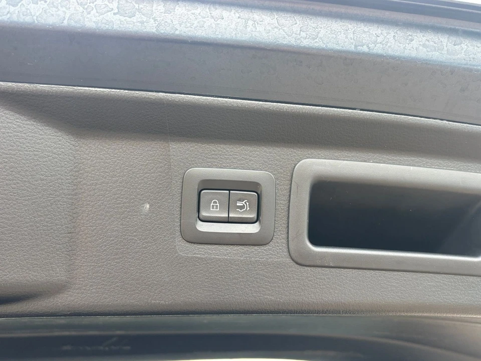 2025 Mazda CX-50 - Image 19 of 31