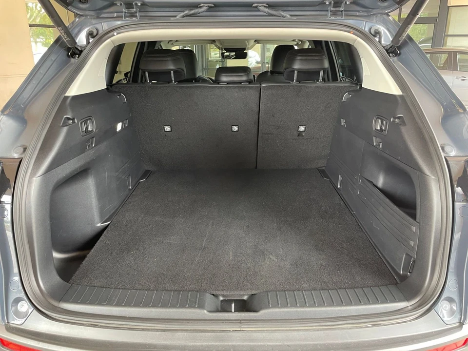 2025 Mazda CX-50 - Image 28 of 31