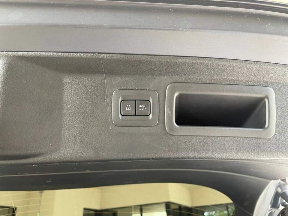2025 Mazda CX-50 - Image 25 of 31