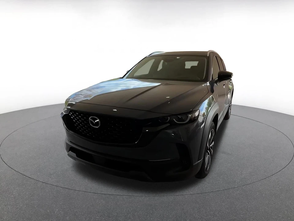 2025 Mazda CX-50 - Image 4 of 31