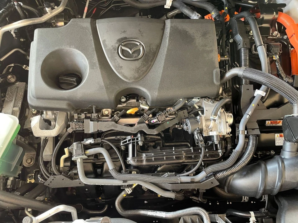 2025 Mazda CX-50 - Image 29 of 31