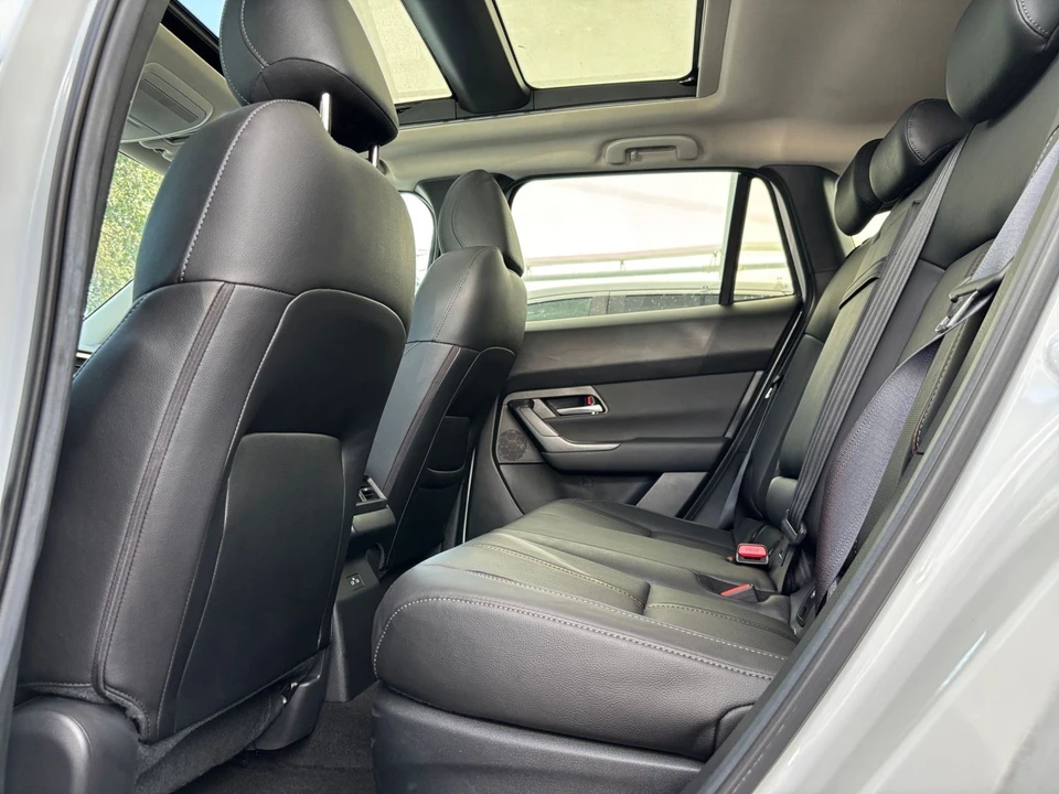 2025 Mazda CX-50 - Image 23 of 31
